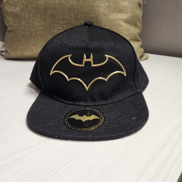 H&M Other - Batman baseball cap, black with gold image, size  4T